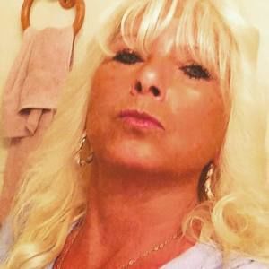 Meet your Posher, Carolyn